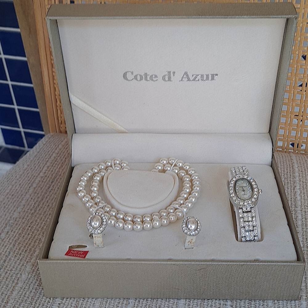 Cote d'Azur NIB jewelry set
